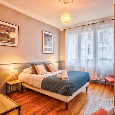 Casa Balta — Chic And Practical At Rives De L'orne