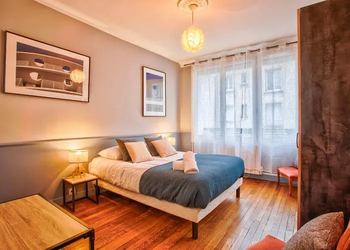 Casa Balta — Chic And Practical At Rives De L'orne